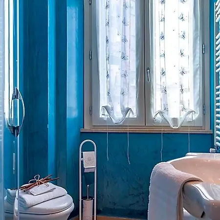 Hotel La Casa Rosa 3*